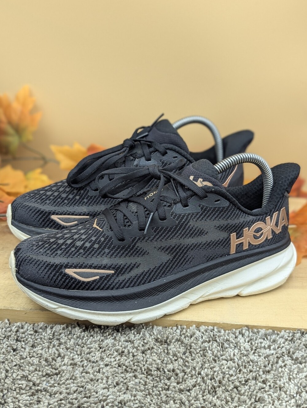 Hoka Clifton 9 Women's Size 7.5B Running Walking Casual Comfort Shoes